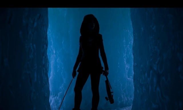 Tocando Violino na Neve – Lindsey Stirling